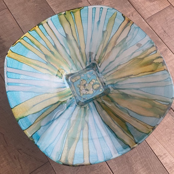 Vase Blue Decorating . - Picture 2 of 4